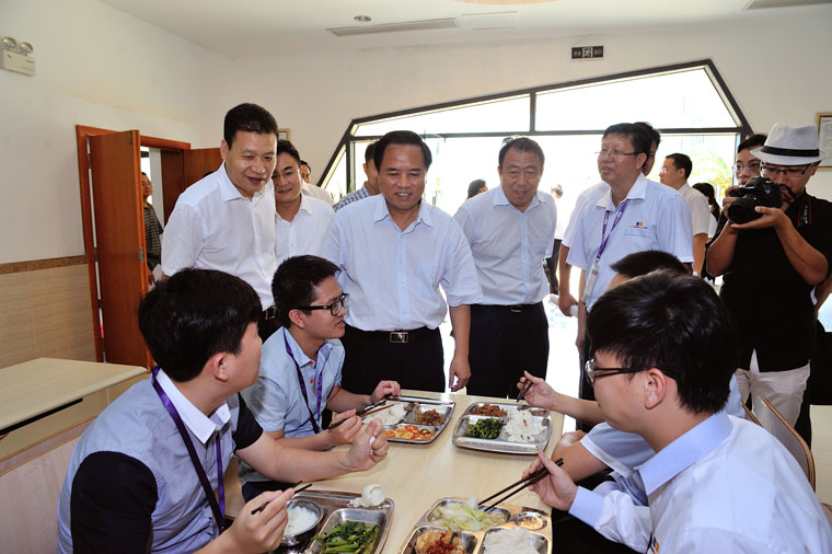 DSC_3208.jpg DSC_3208.jpg